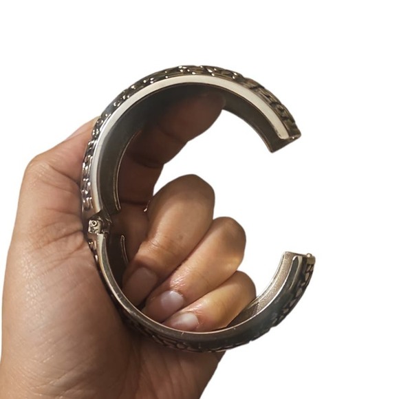 Vintage Clamp Bracelet - Picture 4 of 4